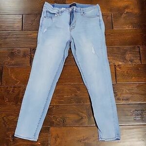 Aeropostale Light Denim Wash High Waisted Jegging